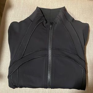 Lululemon define cropped size 6